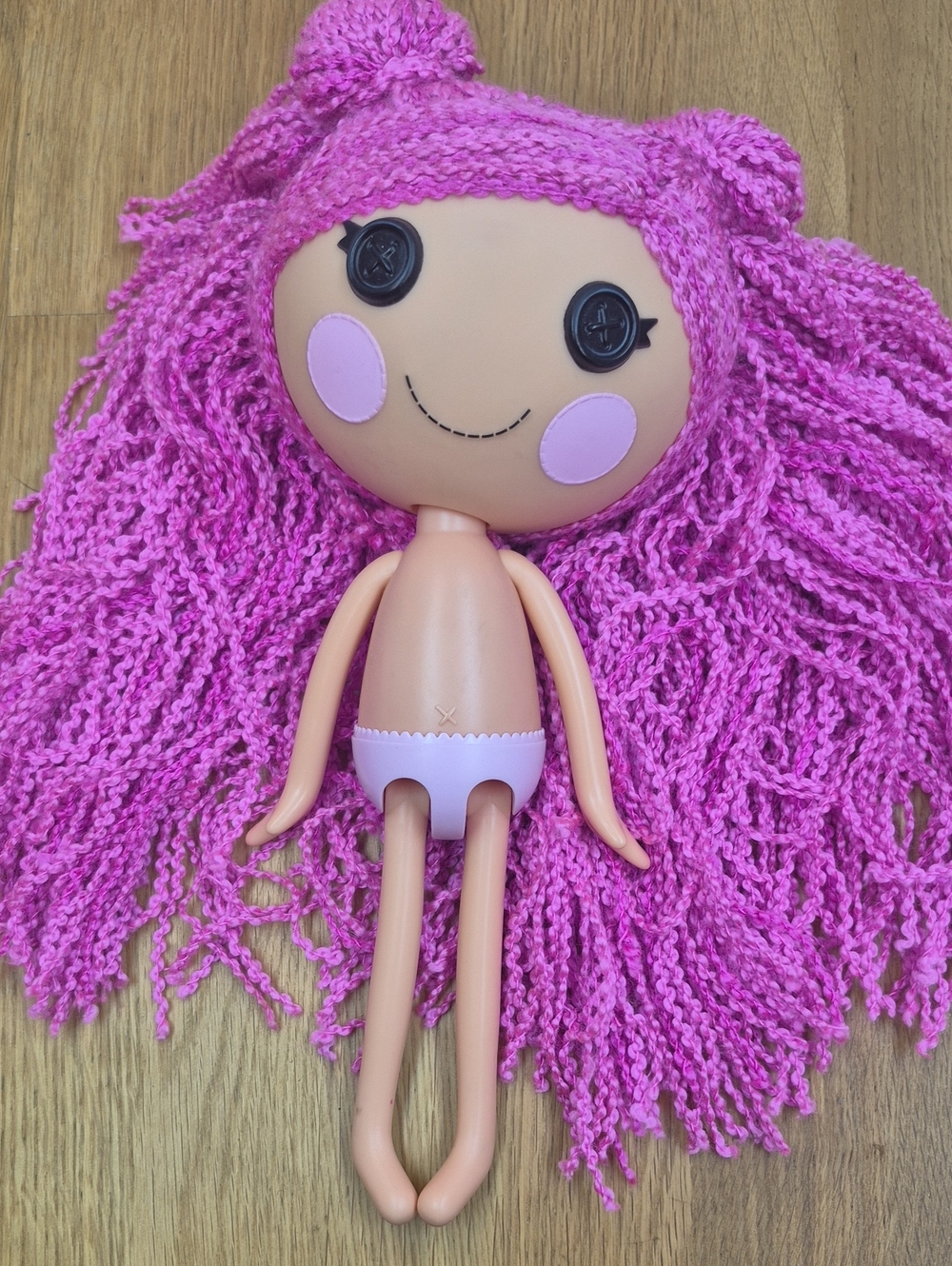 Lalaloopsy Yarn Hair Doll *Crumbs Sugar Cookie*